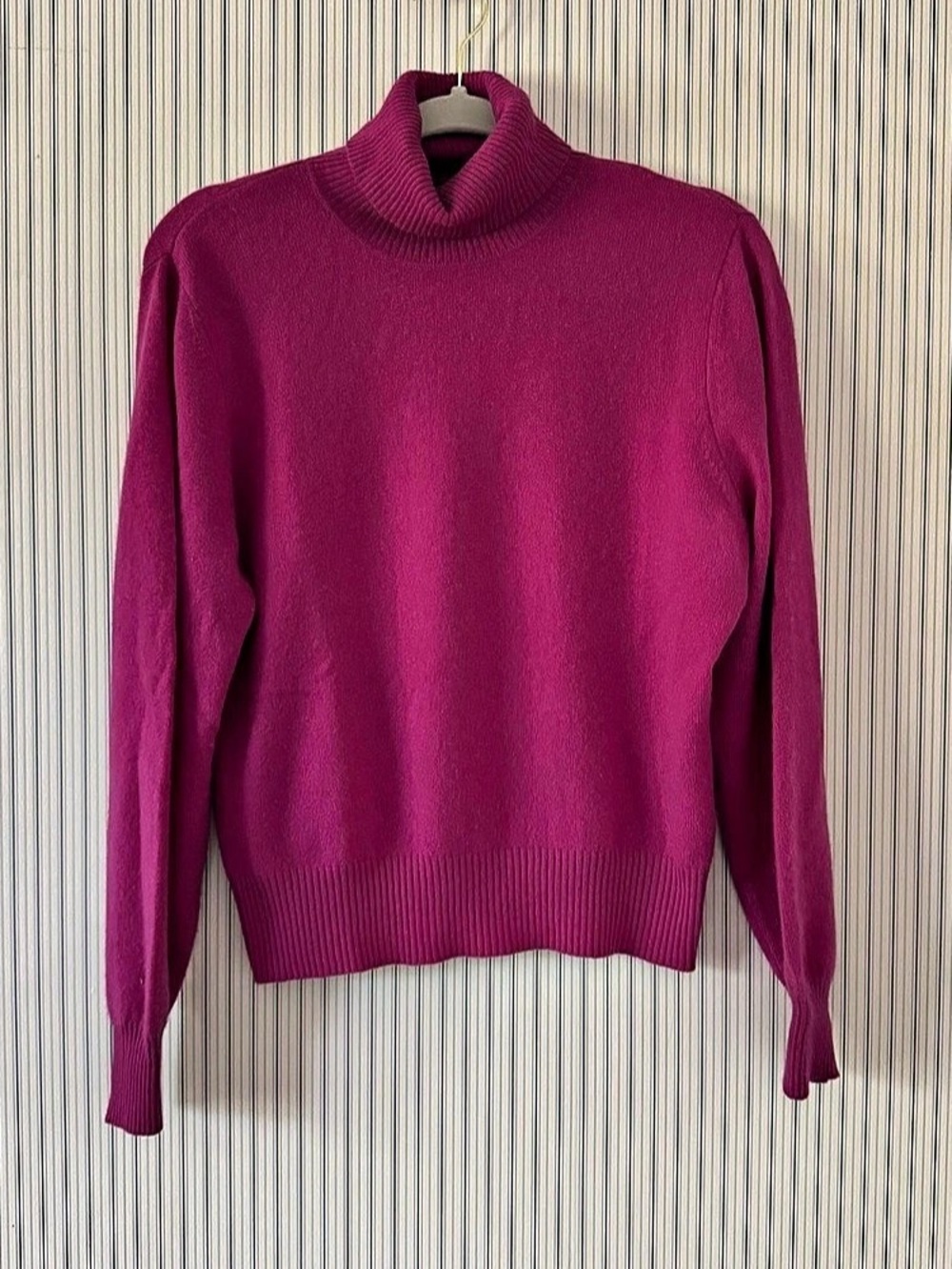 Jax 100% Cashmere Sweater Women’s Medium Fuchsia Pink Turtleneck Pullover